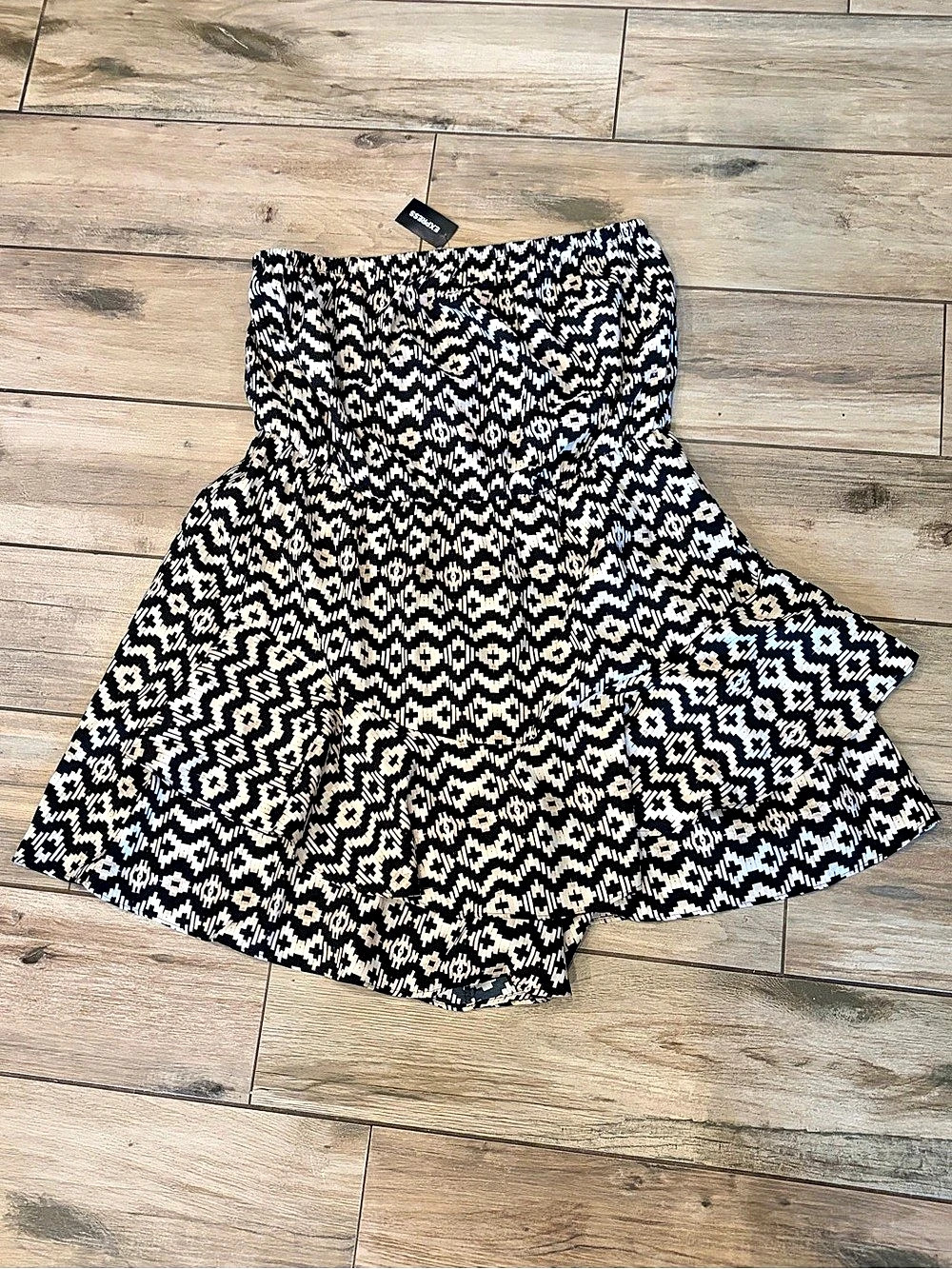 Express Geometric Black & White Romper Size Large NWT